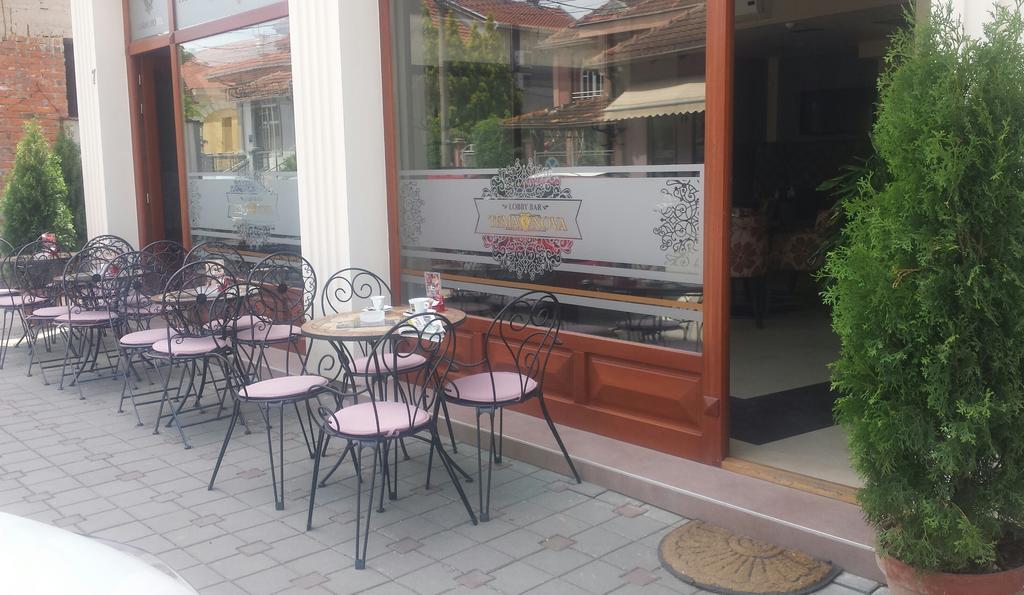 Garni Hotel Tema Nova Čačak Extérieur photo